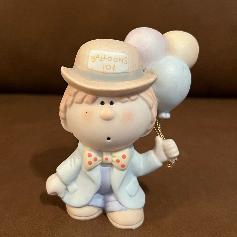 Bumpkins Clown with Balloons